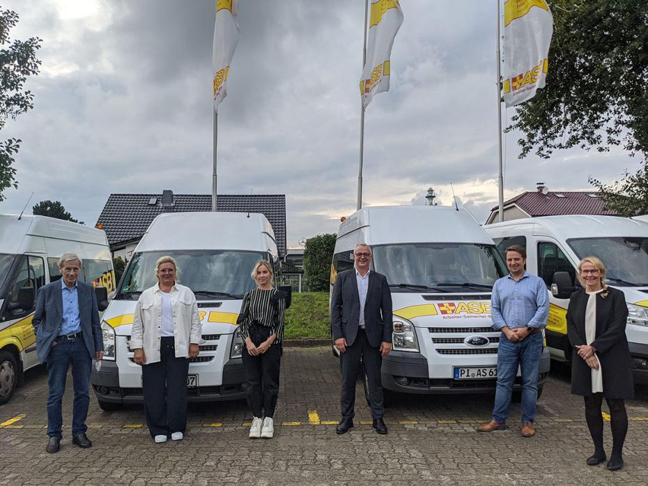 Martin Kayenburg, Präsident des ASB Schleswig-Holstein, Vilija Toliusiene, Ieva Toliusyte, der ASB-Landesvorsitzende Thomas Elvers und seine Stellvertreter Frank Ziegler und Marion Gaudlitz trafen sich zum Austausch.