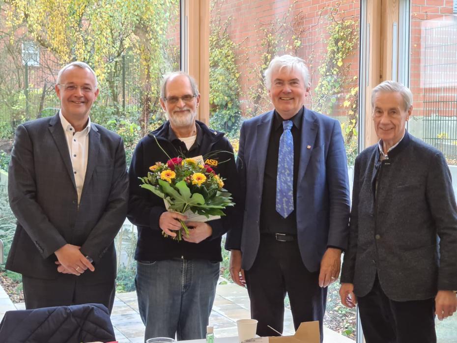 Ehrennadel des Paritätischen für Jörg Bochnik