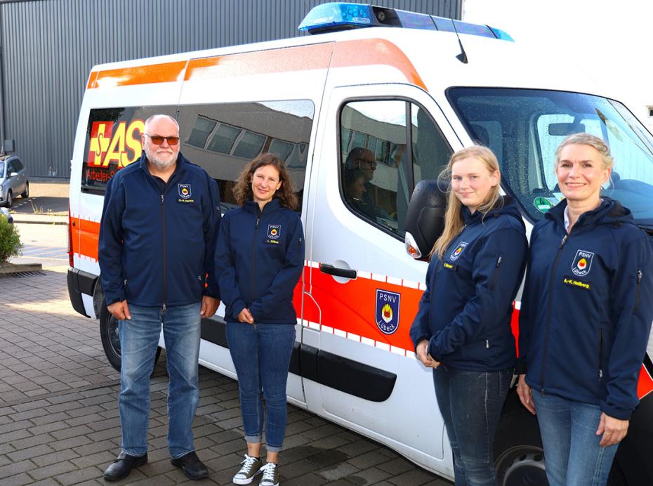 Heinz-Peter Harms, Lisa Wilms, Vivienne Birzer und Ann-Katrin Hellberg (von links) engagieren sich für den ASB Lübeck in der Psychosozialen Notfallversorgung (PSNV).