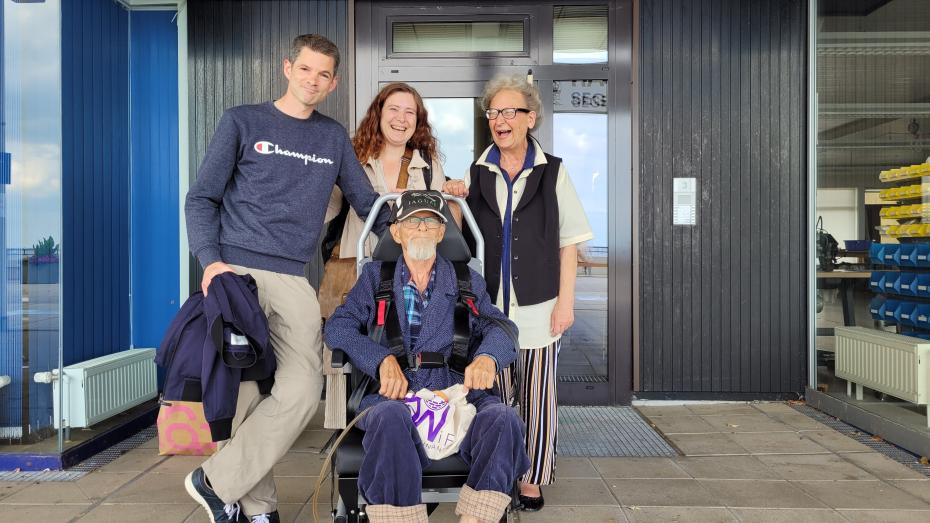 Unser Fahrgast mit seiner Familie in Schilksee