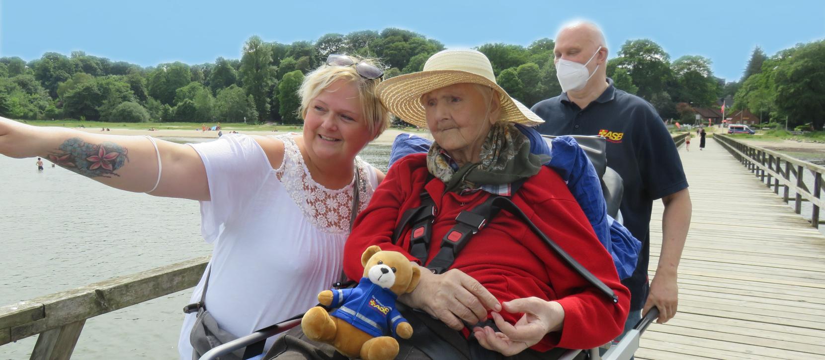 Mit dem Wünschewagen zur Flensburger Förde